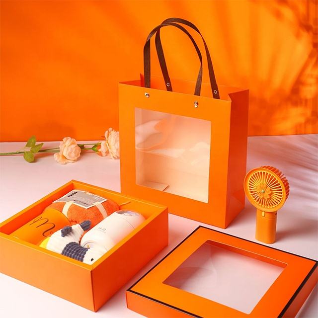 How Do You Match a Gift Box With Its Carry Bag?